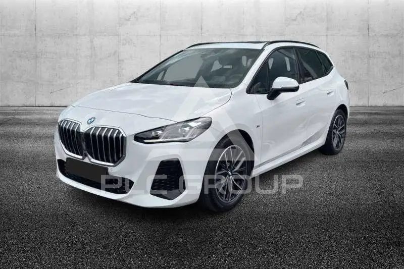 2022 BMW 218