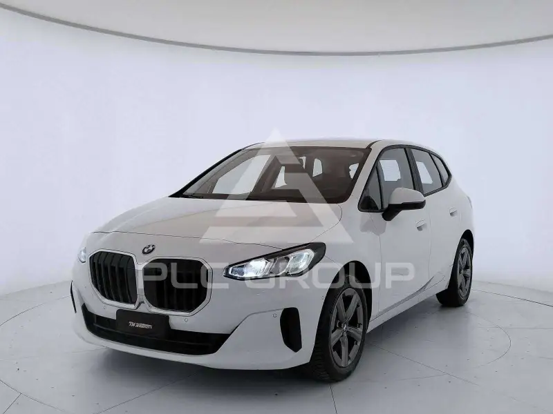 2022 BMW 218
