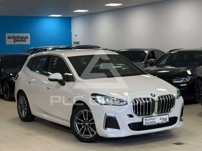 2022 BMW 218