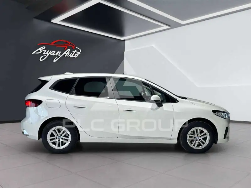 2022 BMW 218