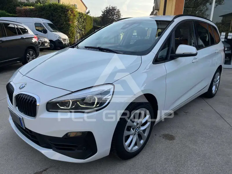 2022 BMW 218