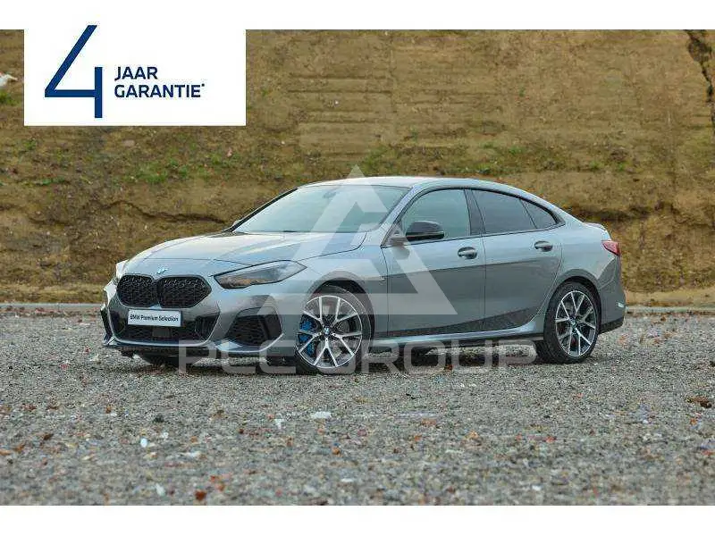 2022 BMW 235