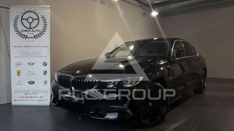 2022 BMW 320