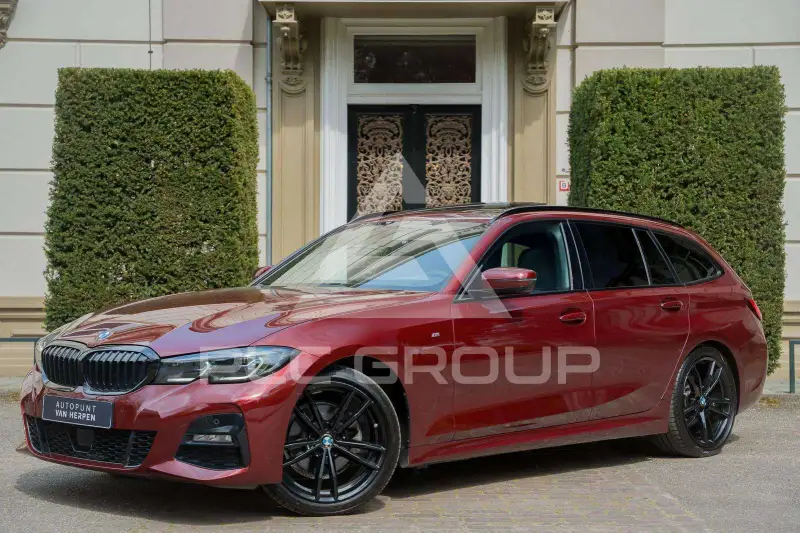 2022 BMW 320