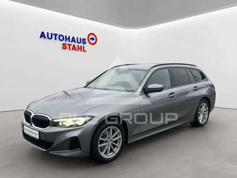 2022 BMW 320