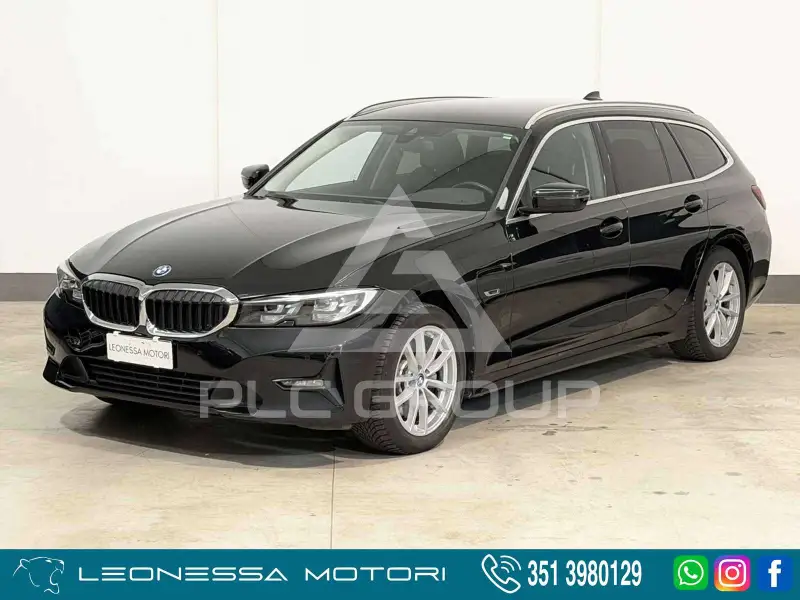 2022 BMW 320