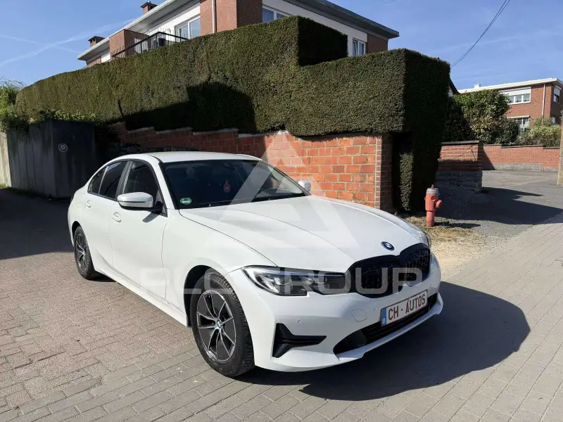 2022 BMW 320