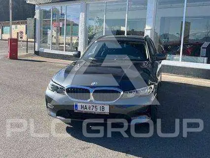 2022 BMW 320