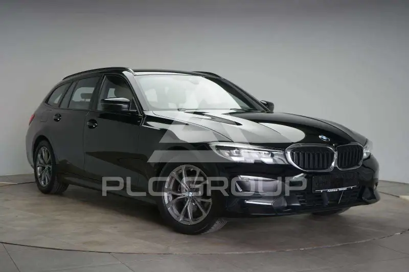 2022 BMW 320
