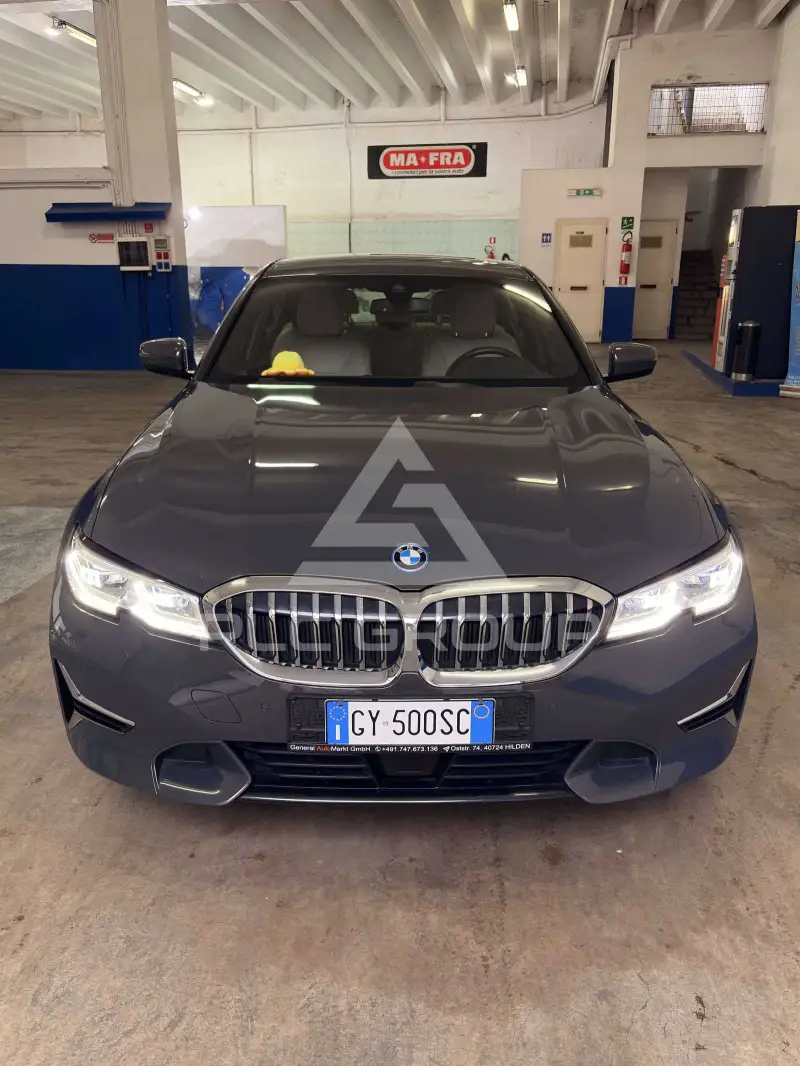2021 BMW 320