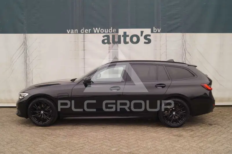 2022 BMW 320