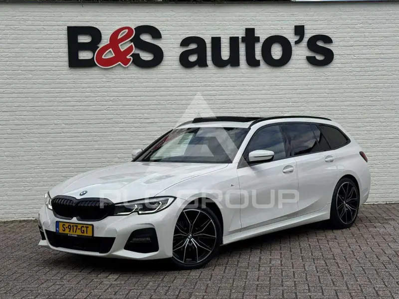 2022 BMW 320