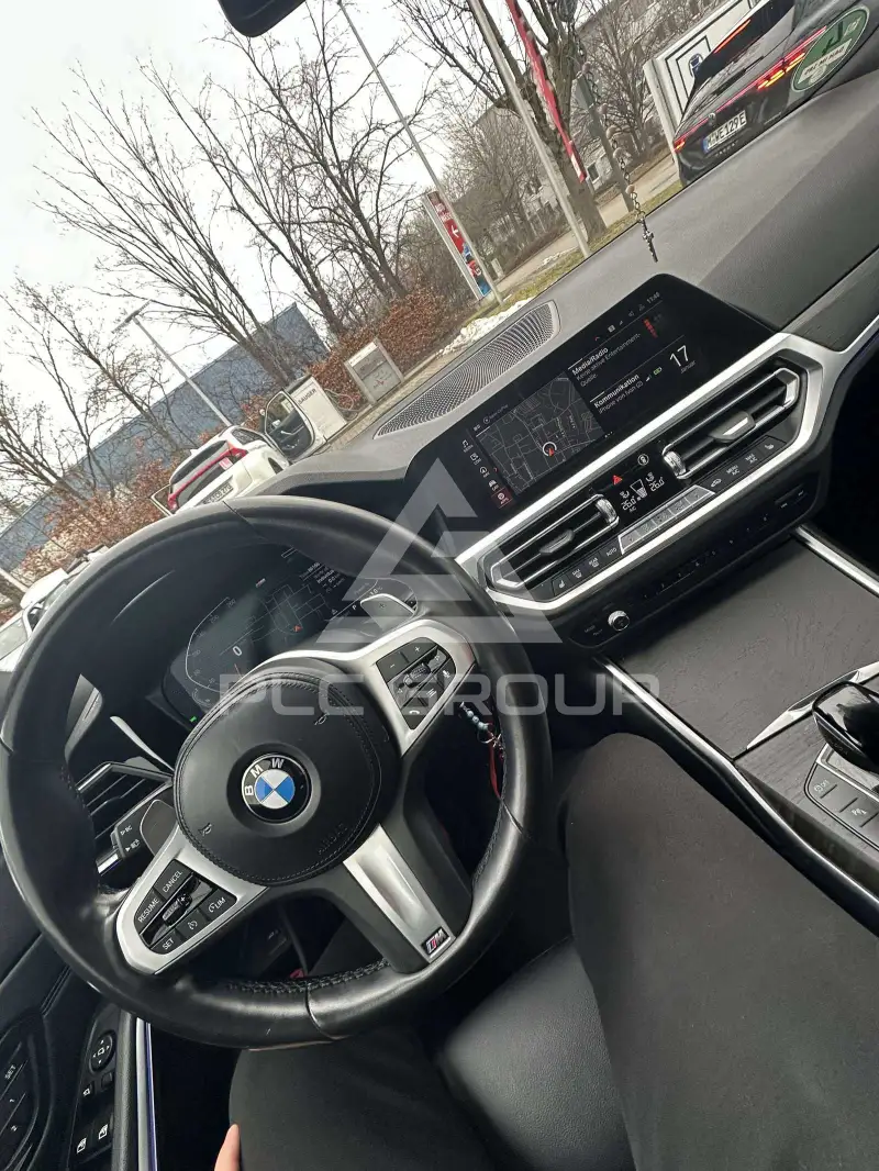 2022 BMW 320