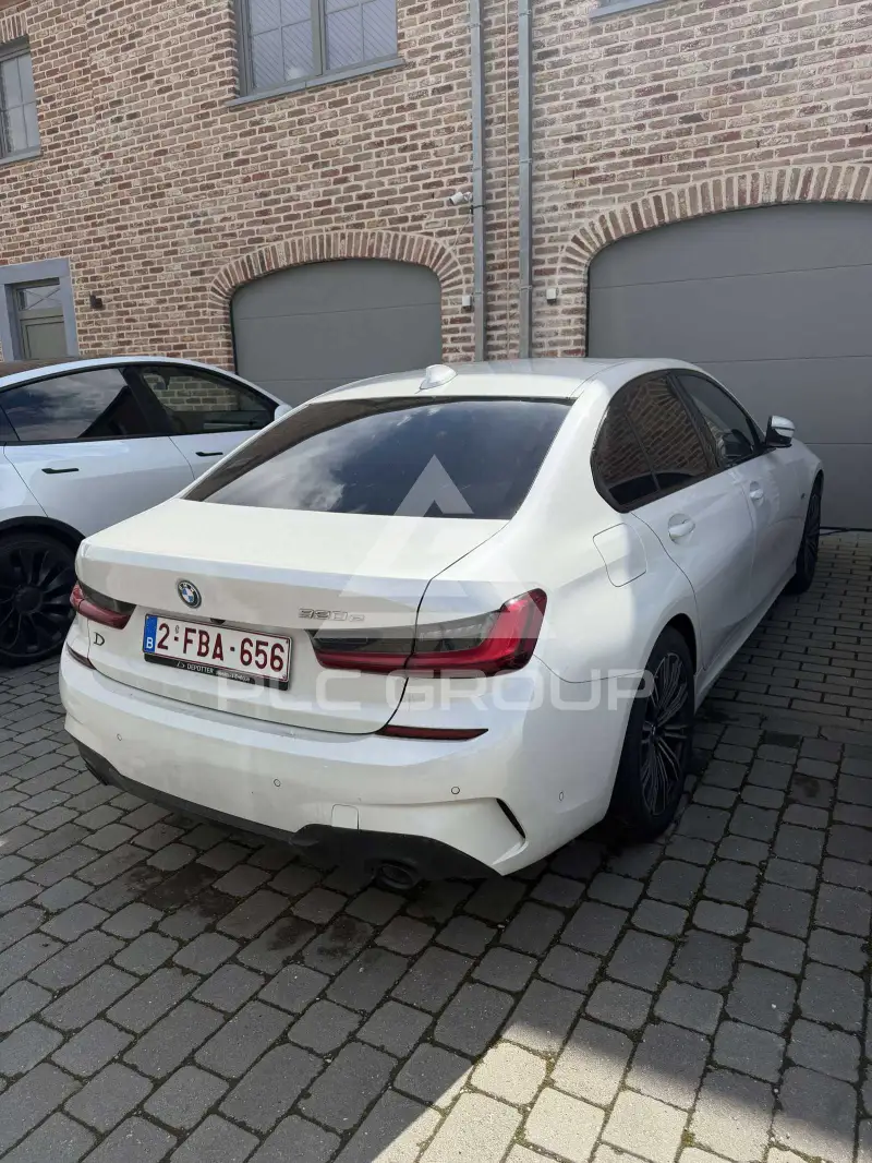 2022 BMW 320