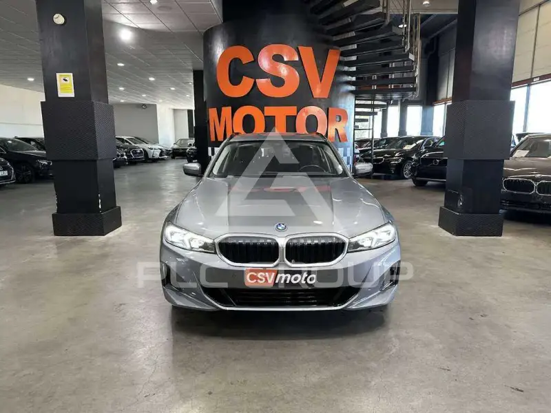 2022 BMW 320