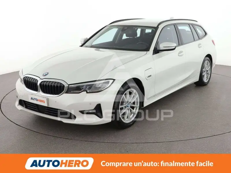 2022 BMW 320