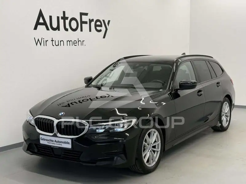2022 BMW 320