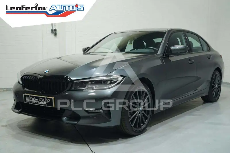 2022 BMW 320
