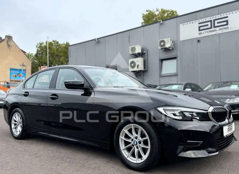 2022 BMW 320