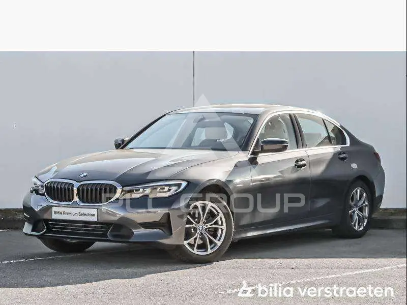 2022 BMW 320