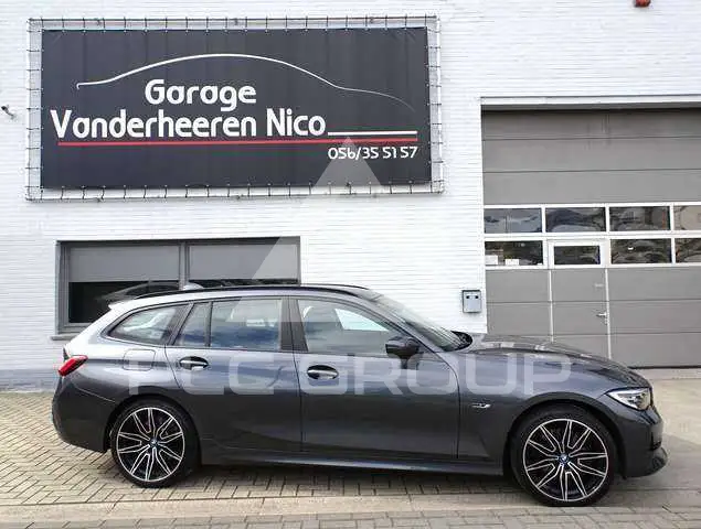 2022 BMW 320