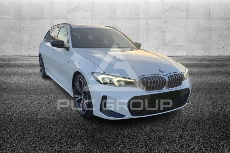 2022 BMW 320