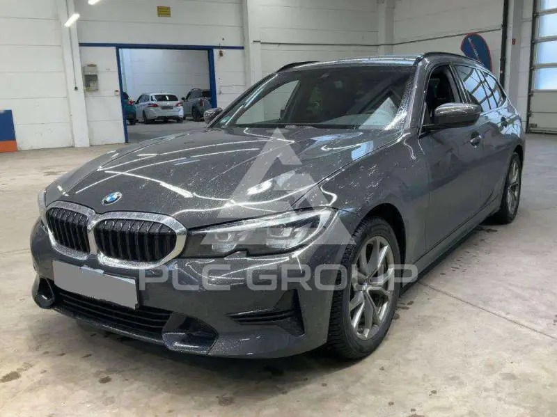 2022 BMW 320
