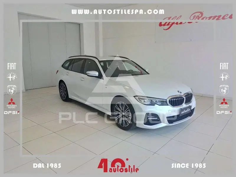 2022 BMW 320