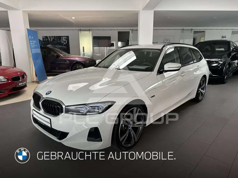 2022 BMW 320