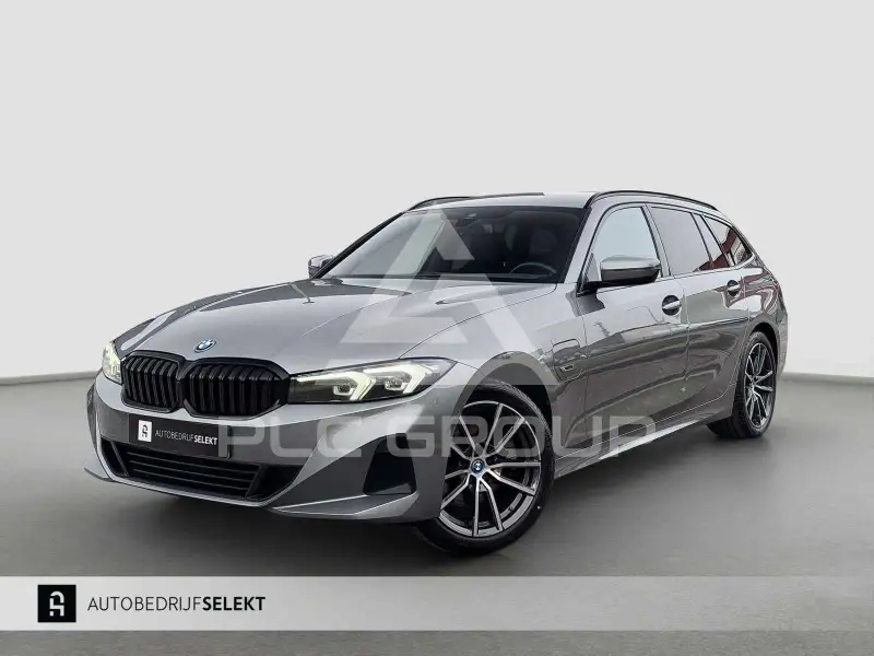 2022 BMW 320