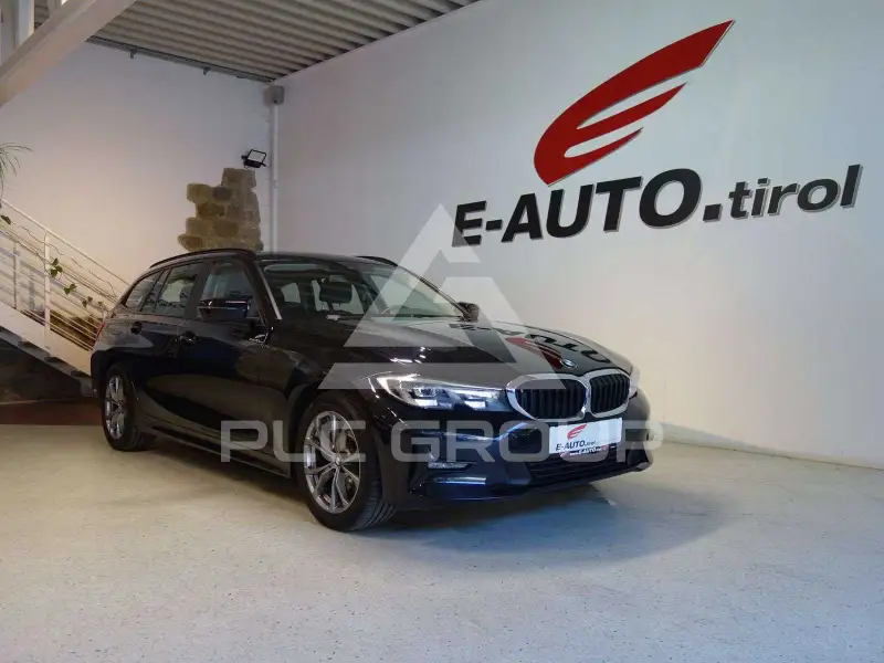 2022 BMW 320