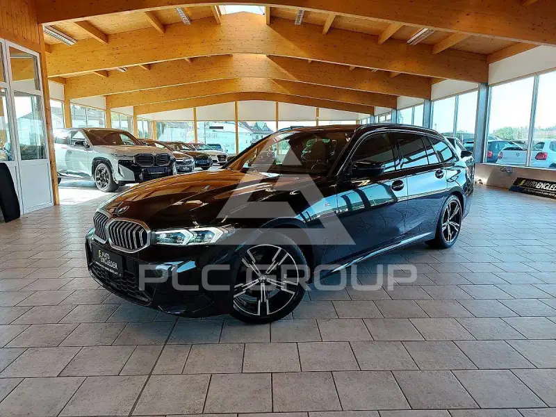 2022 BMW 320
