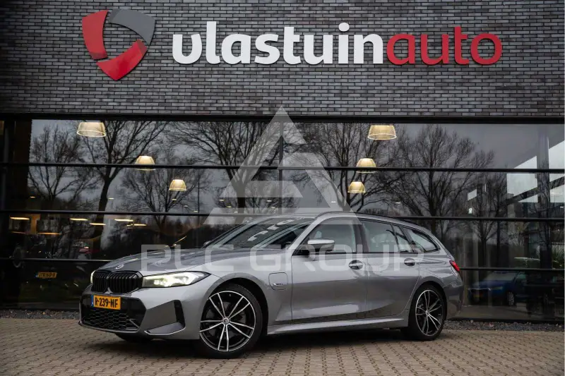 2022 BMW 320
