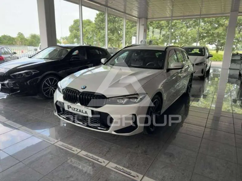 2022 BMW 320