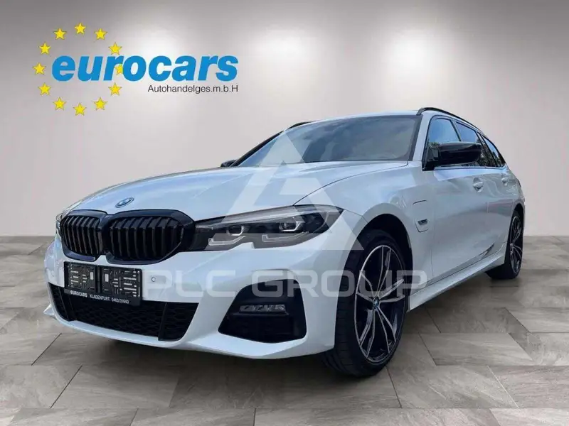 2022 BMW 320