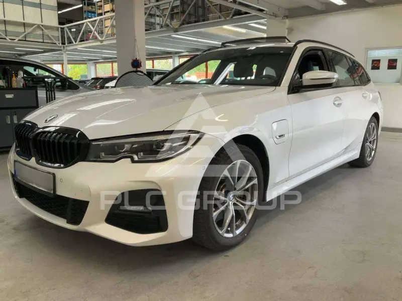 2022 BMW 320