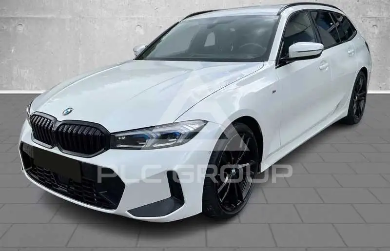 2022 BMW 320