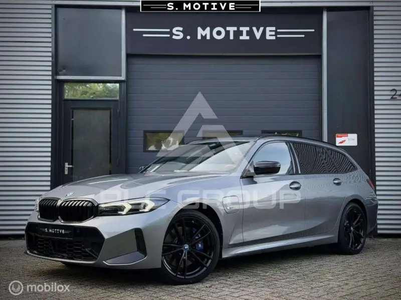 2022 BMW 320