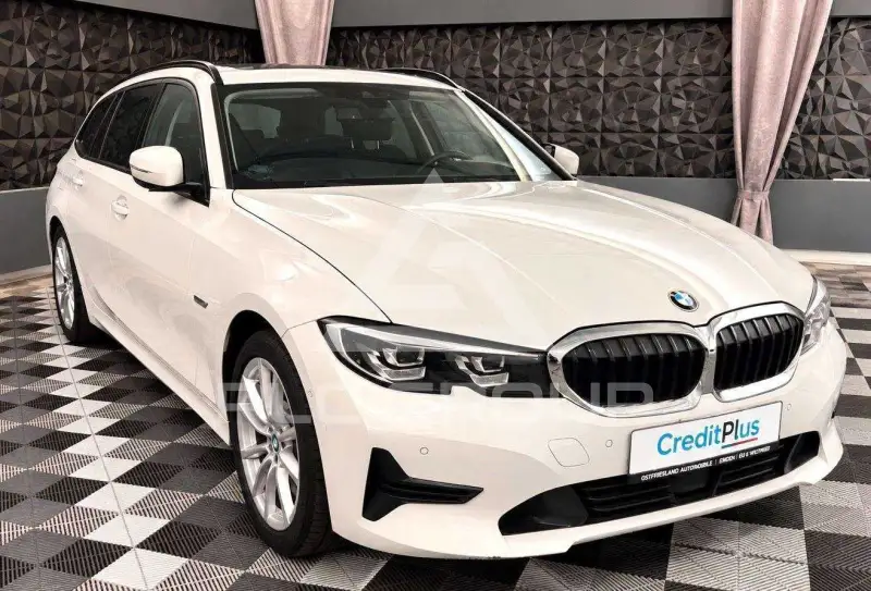 2022 BMW 330