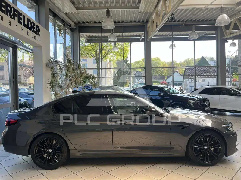 2022 BMW M5