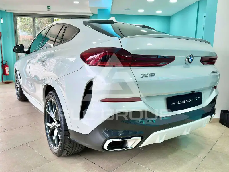 2022 BMW X6