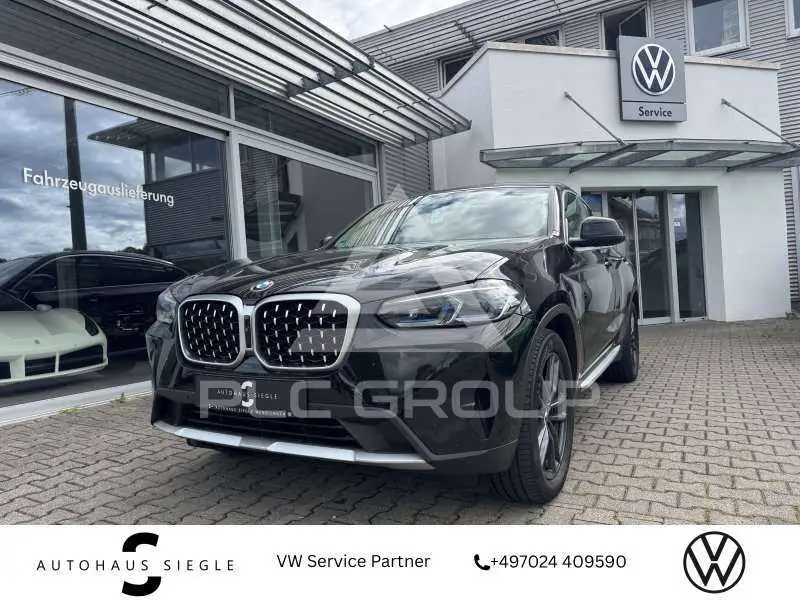2022 BMW X4
