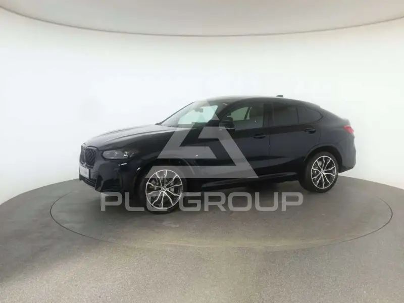 2022 BMW X4