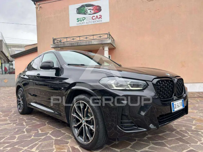 2022 BMW X4