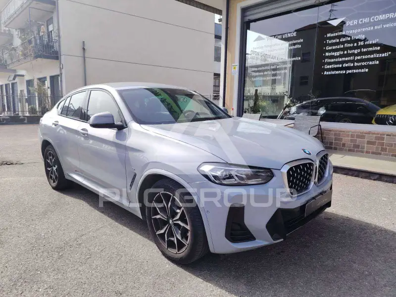 2022 BMW X4