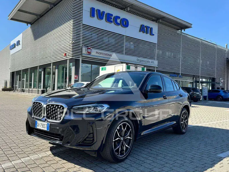 2022 BMW X4