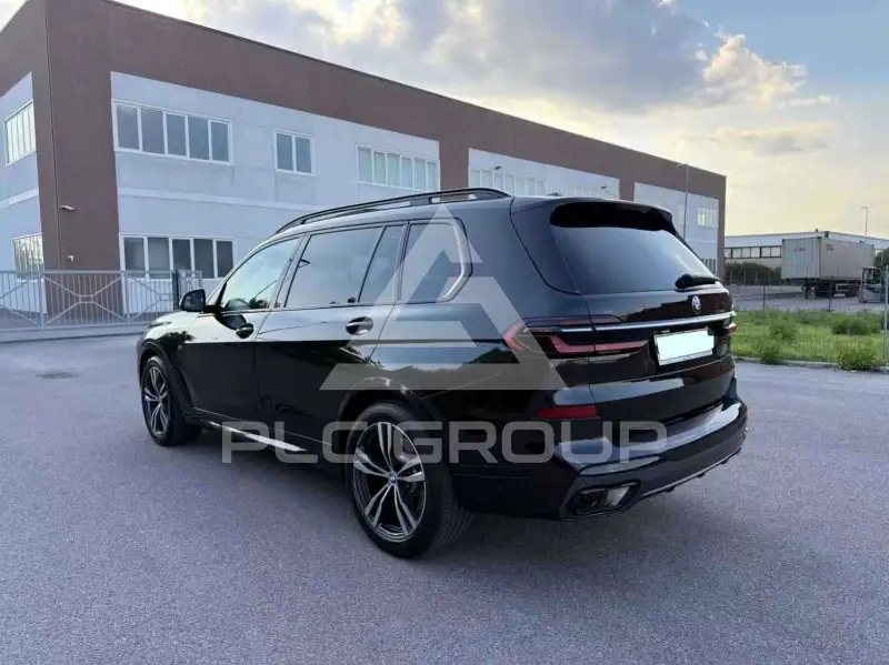 2022 BMW X7