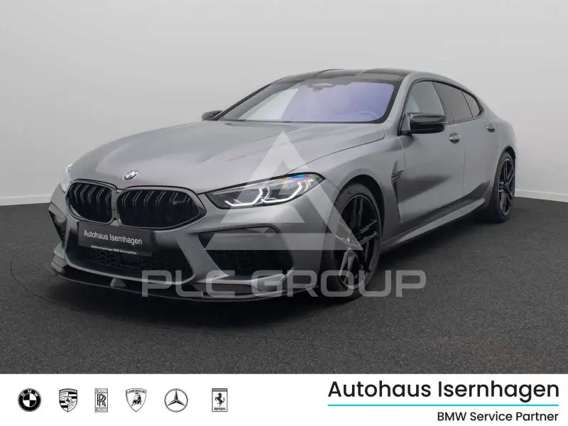 2022 BMW M8