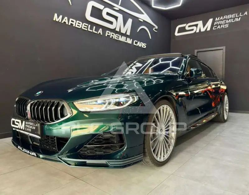 2022 BMW M8