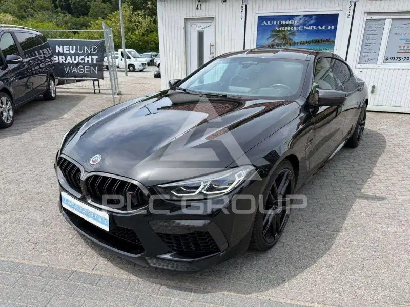 2022 BMW M8